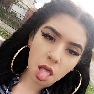 Meet your Posher, Tiana